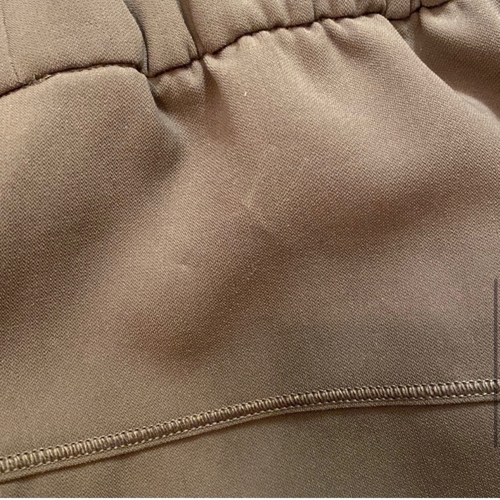 Lululemon Grey Sage On The Fly Skirt *Woven sz 2 EUC Army Olive Green - Picture 10 of 11